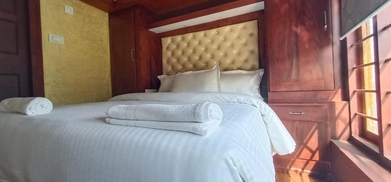 Soma House Boat 호텔 Alappuzha 외부 사진